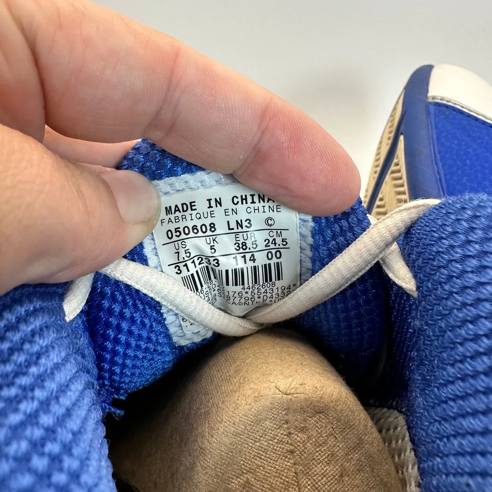 Nike‎ Shox Basketball Shoes Womens 7.5 Blue White Silver Y2K Athletic Sneakers